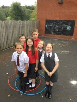 Mrs Barr/Mrs Finch’s class had fun sorting themselves using Venn Diagrams.